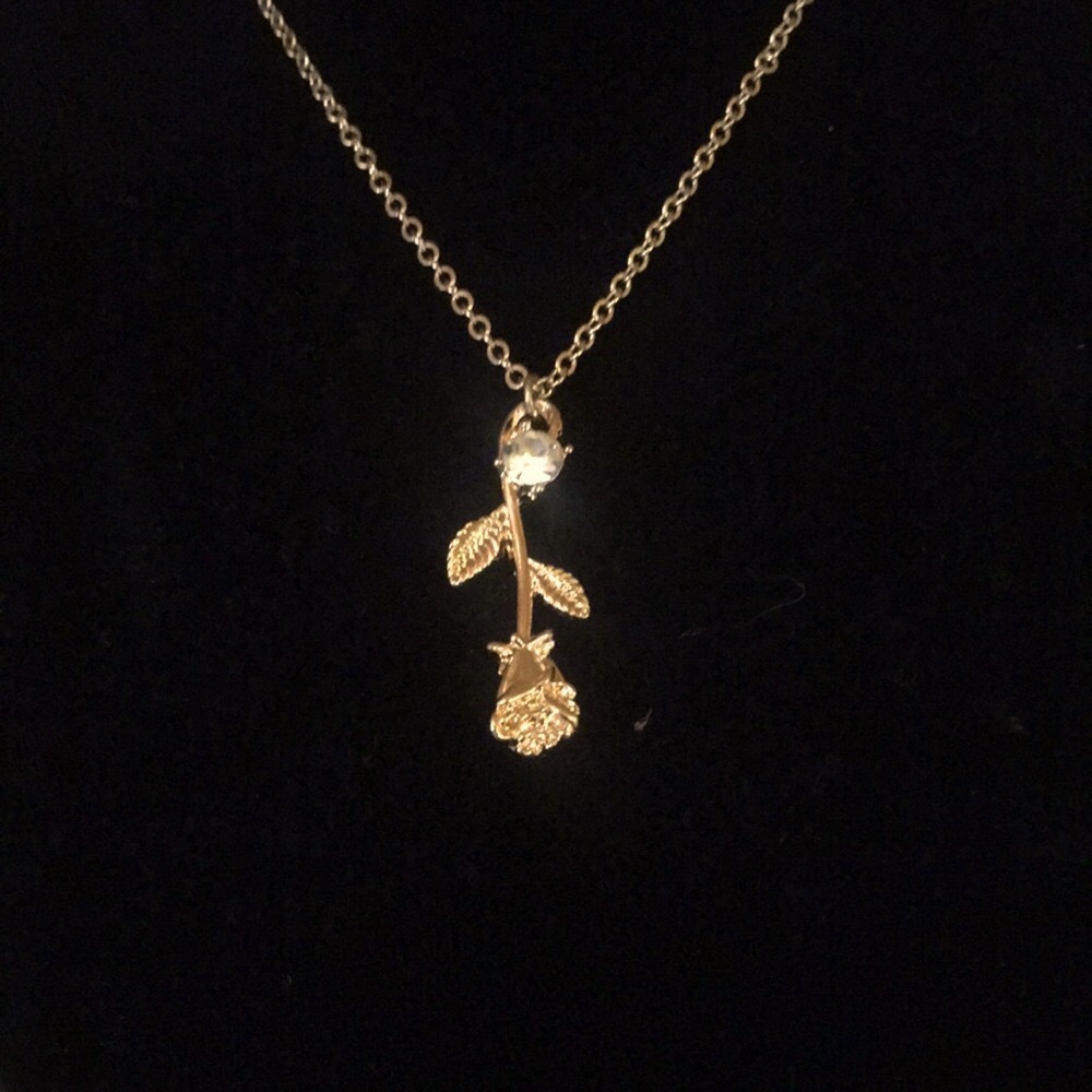 Costume gold necklace